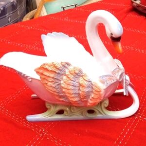 Ceramic porcelain swan